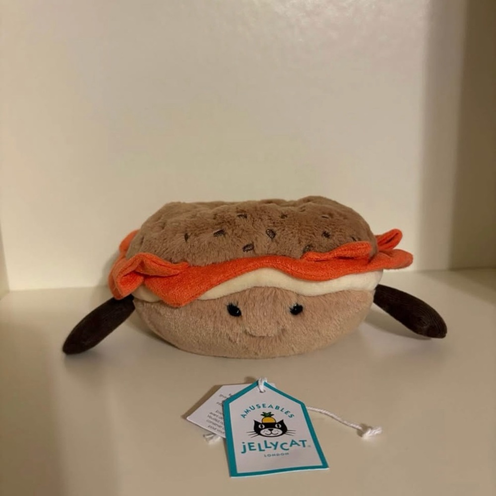 Jellycat Amuseables Bagel